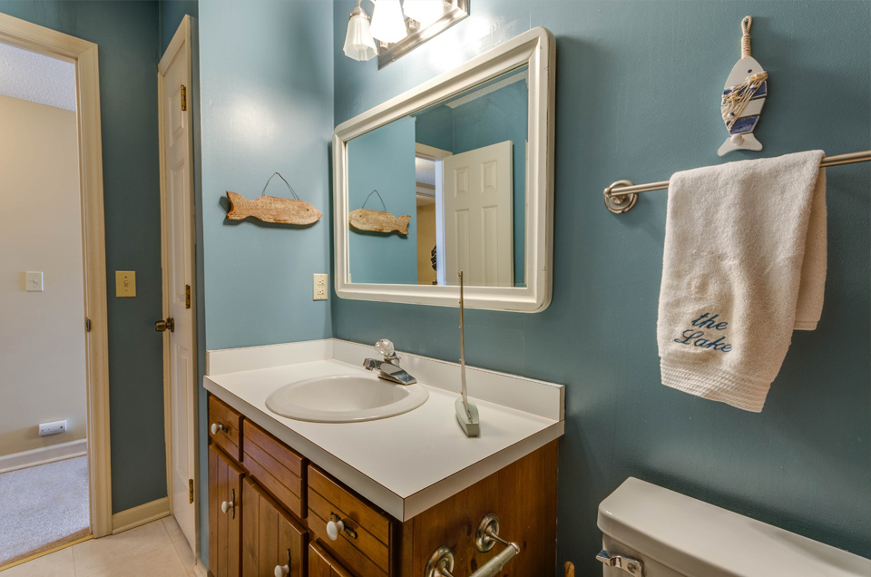 Beautiful bathroom, Lake House on Badin Lake, New London NC. Photo by Esjay Media. Charlotte real estate photography.