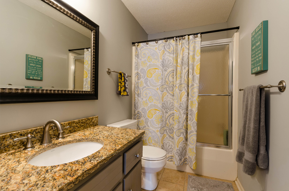 Master bath, Lake House on Badin Lake, New London NC. Photo by Esjay Media. Charlotte real estate photography.